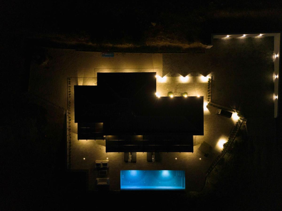 Villa Panorama Blue Kefalonia - Luxury In Lourdata *